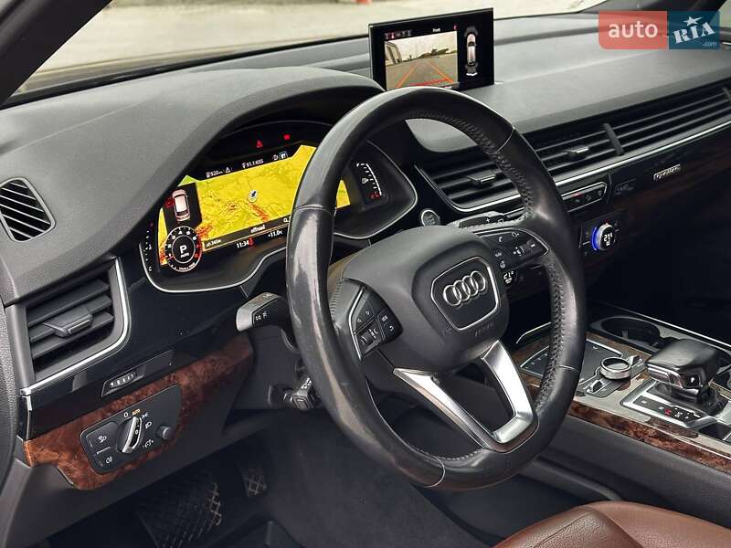 Позашляховик / Кросовер Audi Q7 2016 в Львові