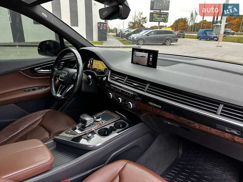 Позашляховик / Кросовер Audi Q7 2016 в Львові