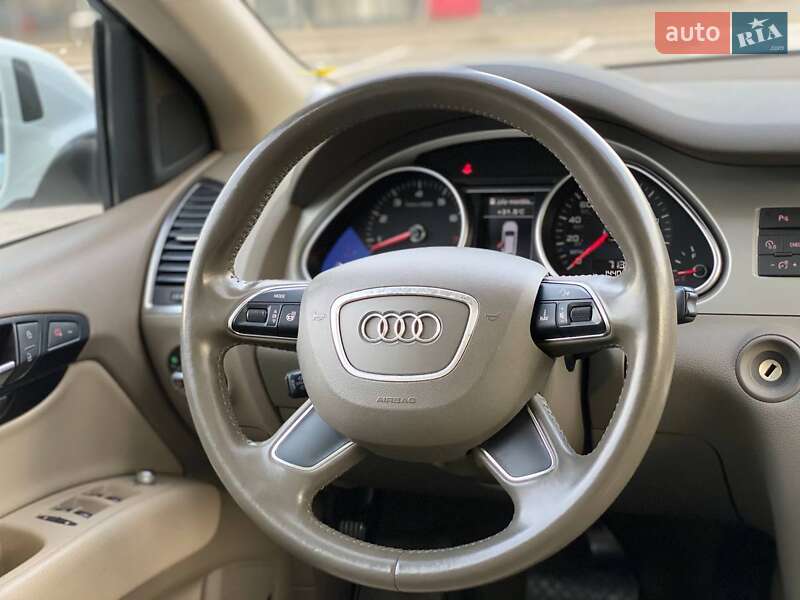 Позашляховик / Кросовер Audi Q7 2013 в Києві фото 54 Позашляховик / Кросовер Audi Q7 2013 в Києві