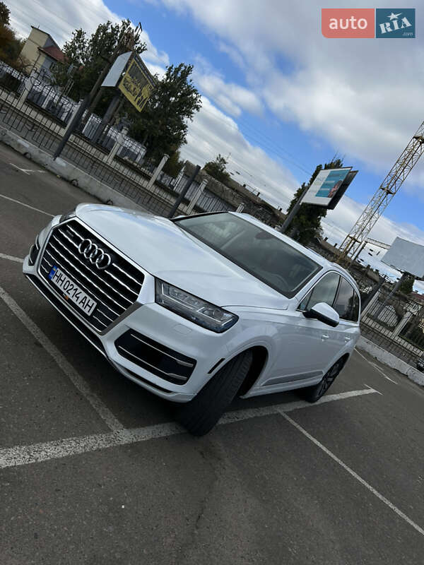 Audi Q7 2016