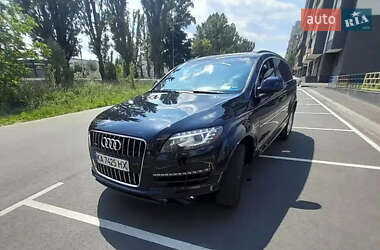 Внедорожник / Кроссовер Audi Q7 2013 в 