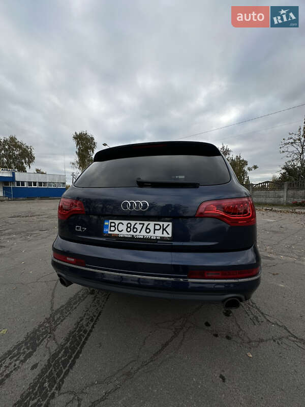 Внедорожник / Кроссовер Audi Q7 2013 в Ровно