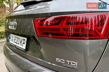 Внедорожник / Кроссовер Audi Q7 2019 в 