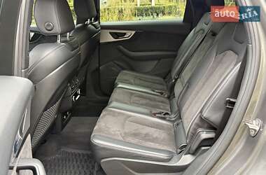 Внедорожник / Кроссовер Audi Q7 2019 в 