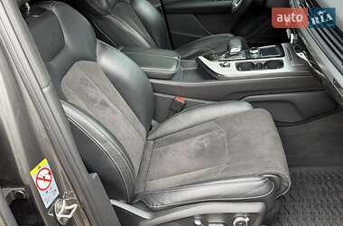 Внедорожник / Кроссовер Audi Q7 2019 в 