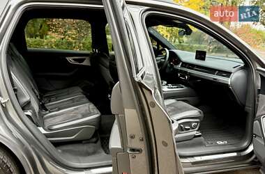 Внедорожник / Кроссовер Audi Q7 2019 в 