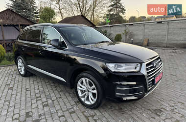 Позашляховик / Кросовер Audi Q7 2017 в 