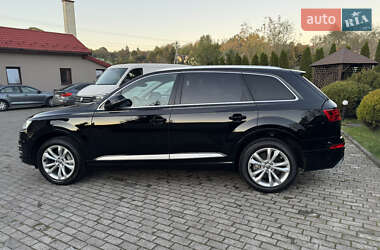 Позашляховик / Кросовер Audi Q7 2017 в 