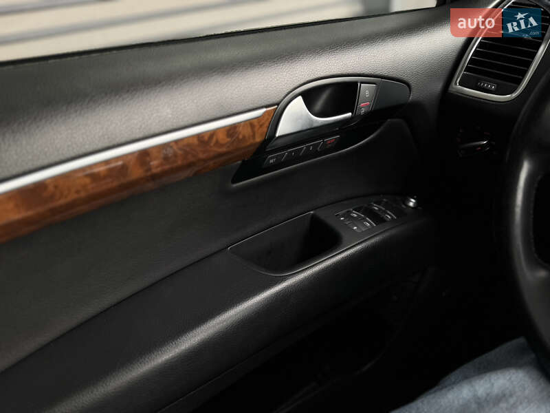 Позашляховик / Кросовер Audi Q7 2013 в Києві