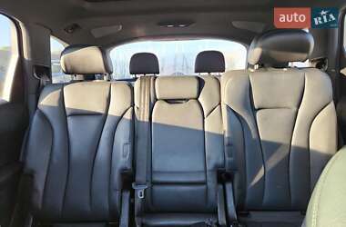 Позашляховик / Кросовер Audi Q7 2019 в 