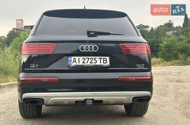 Внедорожник / Кроссовер Audi Q7 2016 в 