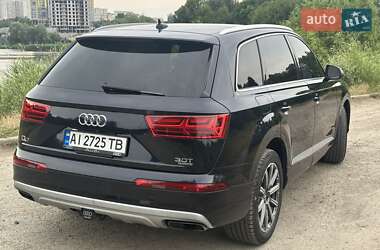 Внедорожник / Кроссовер Audi Q7 2016 в 