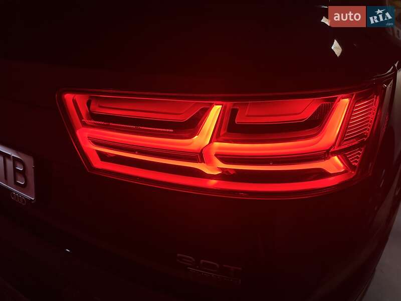 Позашляховик / Кросовер Audi Q7 2016 в Києві фото 12 Позашляховик / Кросовер Audi Q7 2016 в Києві