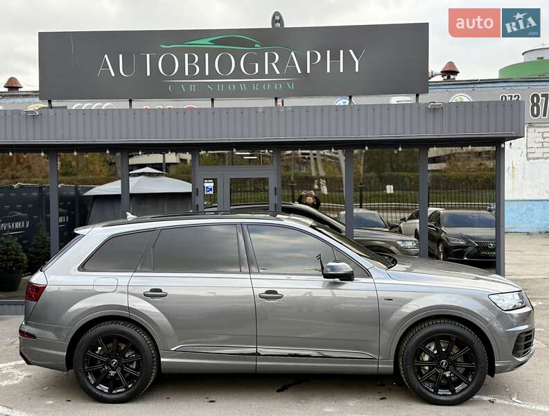 Позашляховик / Кросовер Audi Q7 2016 в Києві