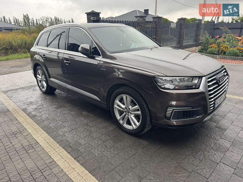 Audi Q7 2016