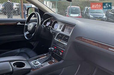 Позашляховик / Кросовер Audi Q7 2013 в  фото 17 Позашляховик / Кросовер Audi Q7 2013 в