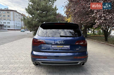 Позашляховик / Кросовер Audi Q7 2012 в 