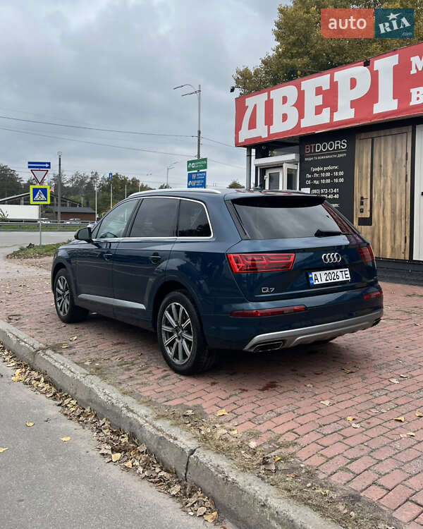 Позашляховик / Кросовер Audi Q7 2019 в Києві