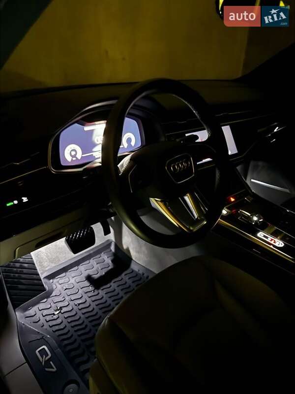 Внедорожник / Кроссовер Audi Q7 2021 в Львове