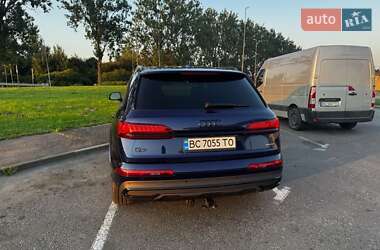 Внедорожник / Кроссовер Audi Q7 2021 в 