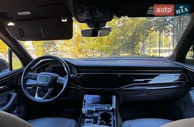 Внедорожник / Кроссовер Audi Q7 2021 в 