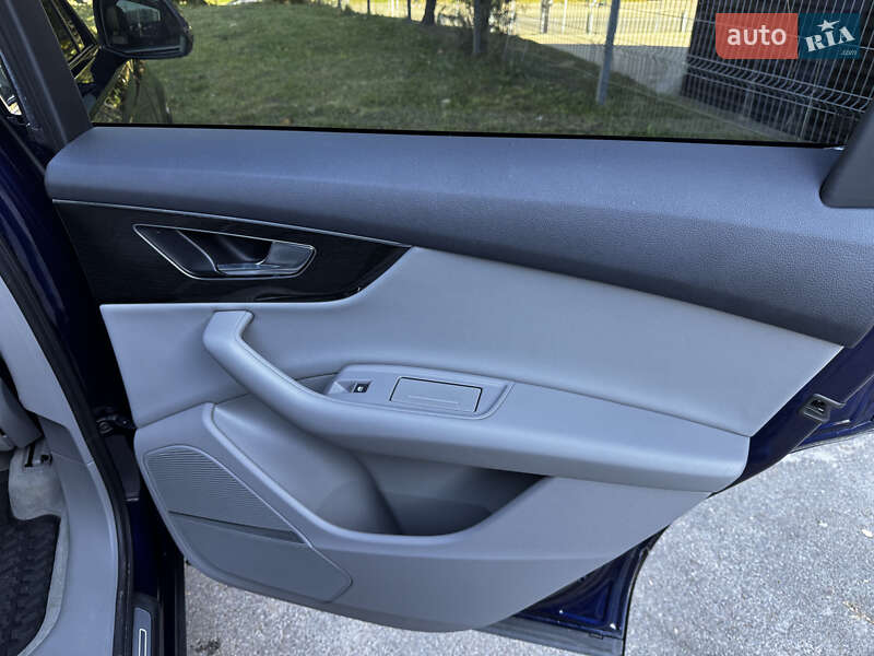 Внедорожник / Кроссовер Audi Q7 2021 в Львове