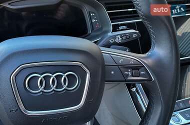 Внедорожник / Кроссовер Audi Q7 2021 в 