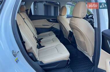 Внедорожник / Кроссовер Audi Q7 2021 в 
