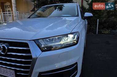 Позашляховик / Кросовер Audi Q7 2016 в  фото 18 Позашляховик / Кросовер Audi Q7 2016 в