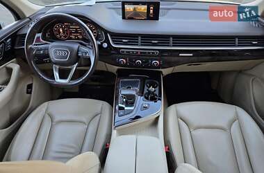Позашляховик / Кросовер Audi Q7 2016 в  фото 49 Позашляховик / Кросовер Audi Q7 2016 в