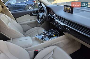 Позашляховик / Кросовер Audi Q7 2016 в  фото 51 Позашляховик / Кросовер Audi Q7 2016 в