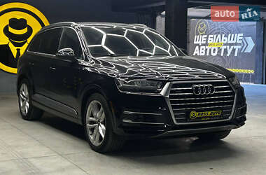 Внедорожник / Кроссовер Audi Q7 2017 в Черновцах