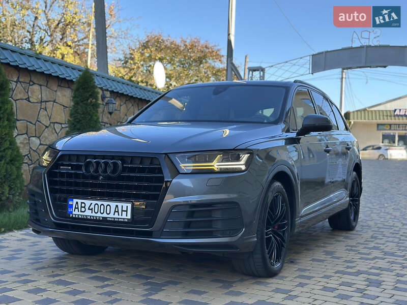 Внедорожник / Кроссовер Audi Q7 2015 в Могилев-Подольске
