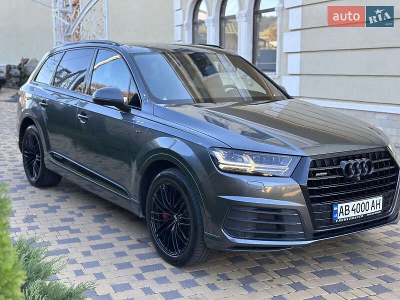 Внедорожник / Кроссовер Audi Q7 2015 в Могилев-Подольске