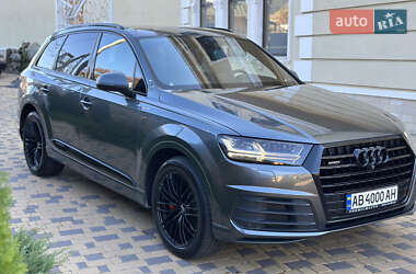 Позашляховик / Кросовер Audi Q7 2015 в  фото 7 Позашляховик / Кросовер Audi Q7 2015 в