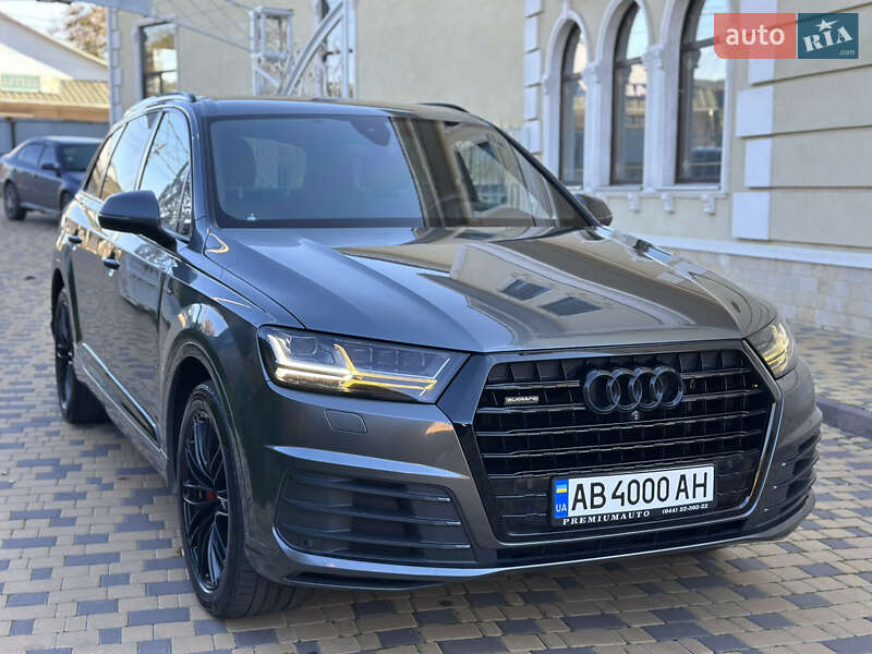 Внедорожник / Кроссовер Audi Q7 2015 в Могилев-Подольске