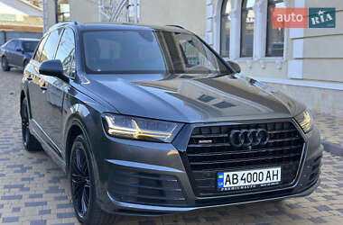 Позашляховик / Кросовер Audi Q7 2015 в  фото 17 Позашляховик / Кросовер Audi Q7 2015 в