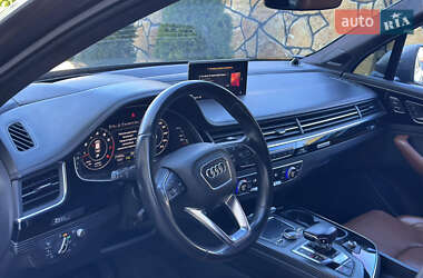 Позашляховик / Кросовер Audi Q7 2015 в  фото 22 Позашляховик / Кросовер Audi Q7 2015 в