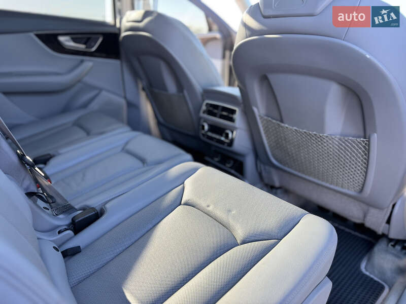 Позашляховик / Кросовер Audi Q7 2017 в Рівному фото 40 Позашляховик / Кросовер Audi Q7 2017 в Рівному