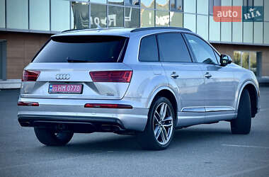 Позашляховик / Кросовер Audi Q7 2017 в  фото 4 Позашляховик / Кросовер Audi Q7 2017 в
