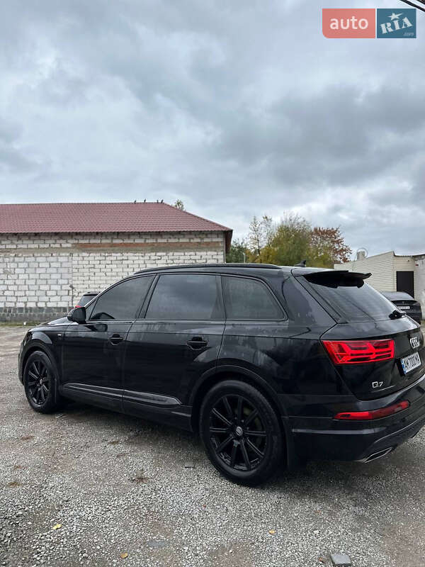 Внедорожник / Кроссовер Audi Q7 2016 в Коростышеве фото 3 Внедорожник / Кроссовер Audi Q7 2016 в Коростышеве