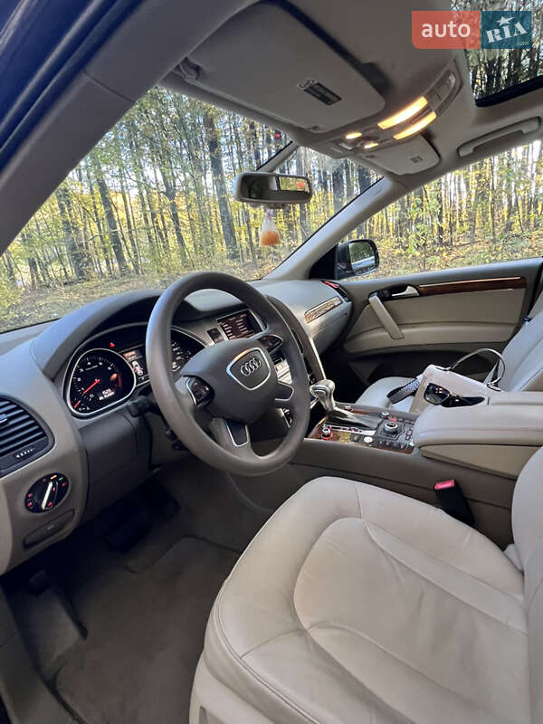 Внедорожник / Кроссовер Audi Q7 2014 в Черновцах