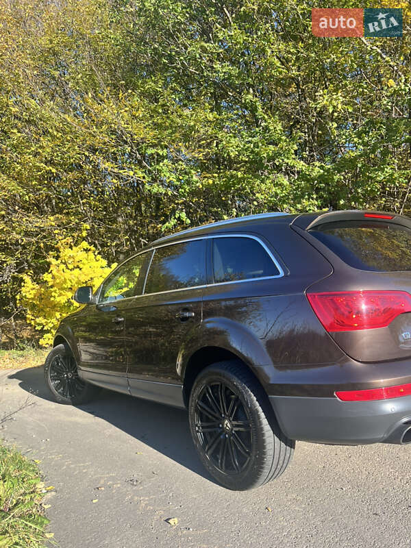 Внедорожник / Кроссовер Audi Q7 2014 в Черновцах