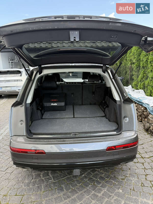 Позашляховик / Кросовер Audi Q7 2019 в Шептицькому