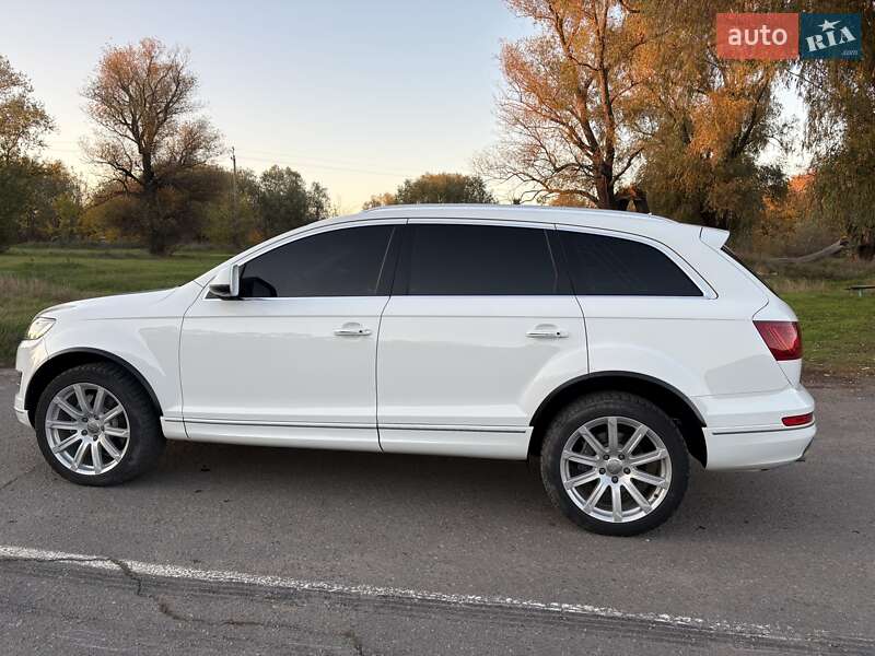 Внедорожник / Кроссовер Audi Q7 2014 в Ямполе
