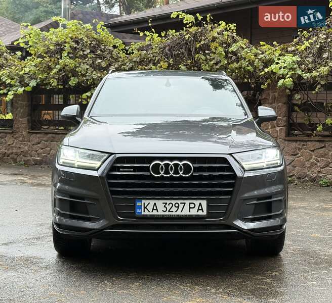Позашляховик / Кросовер Audi Q7 2018 в Києві