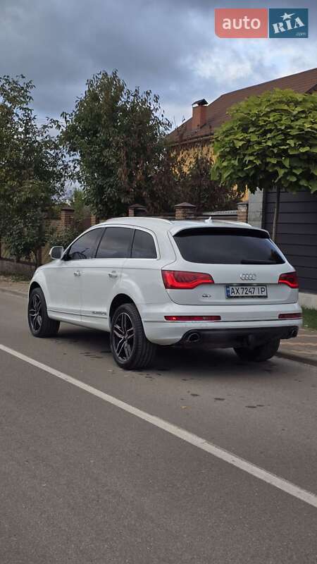 Внедорожник / Кроссовер Audi Q7 2013 в Киеве