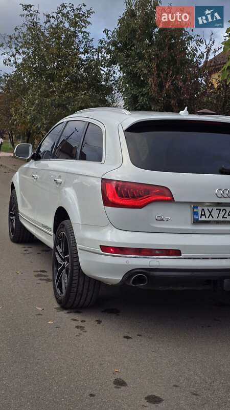 Внедорожник / Кроссовер Audi Q7 2013 в Киеве