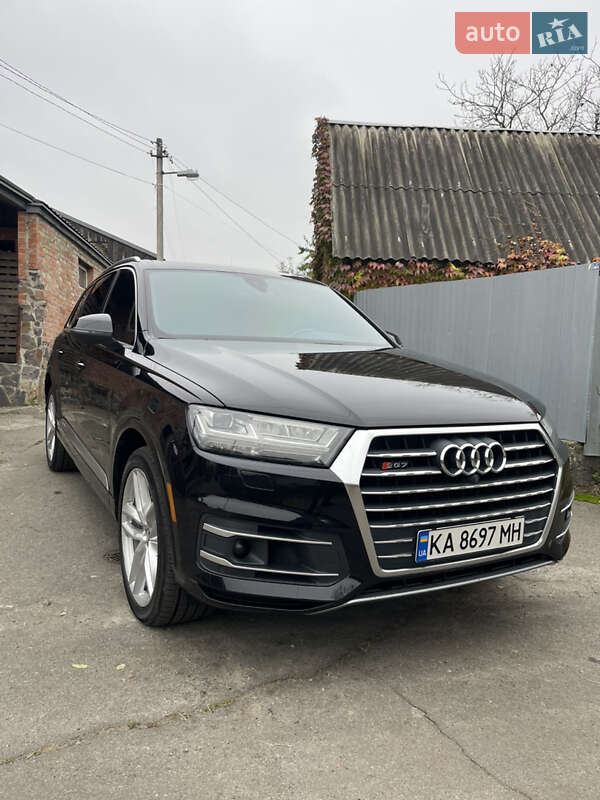 Внедорожник / Кроссовер Audi Q7 2016 в Киеве