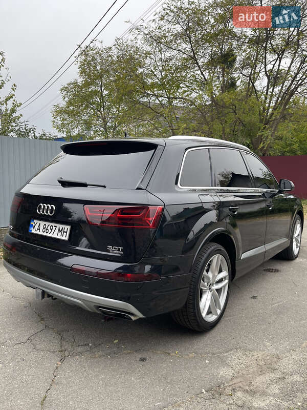 Внедорожник / Кроссовер Audi Q7 2016 в Киеве
